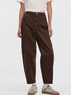 Reitman’s High Rise Chocolate Brown Barrel Jeans.